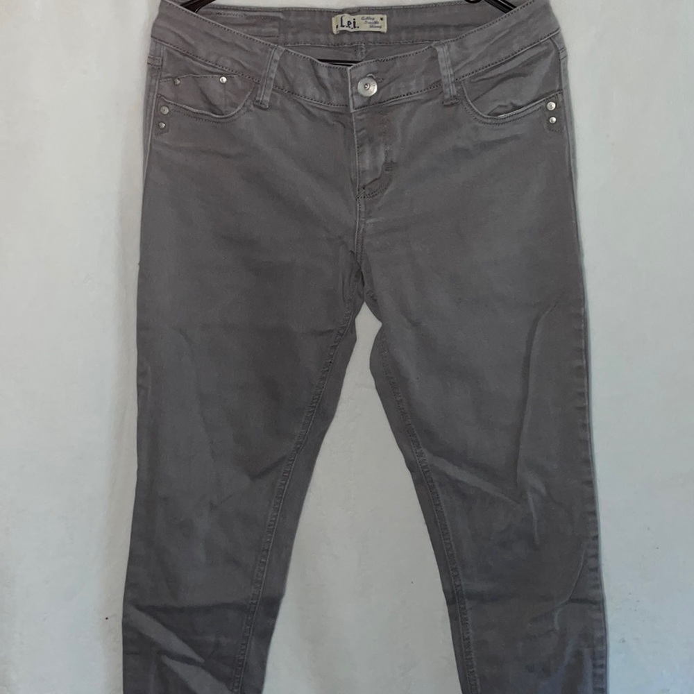 LEI grey jeans